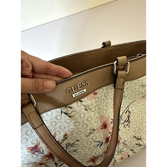 GUESS White & Pink Floral G-Logo Shoulder Purse - Picture 5 of 12